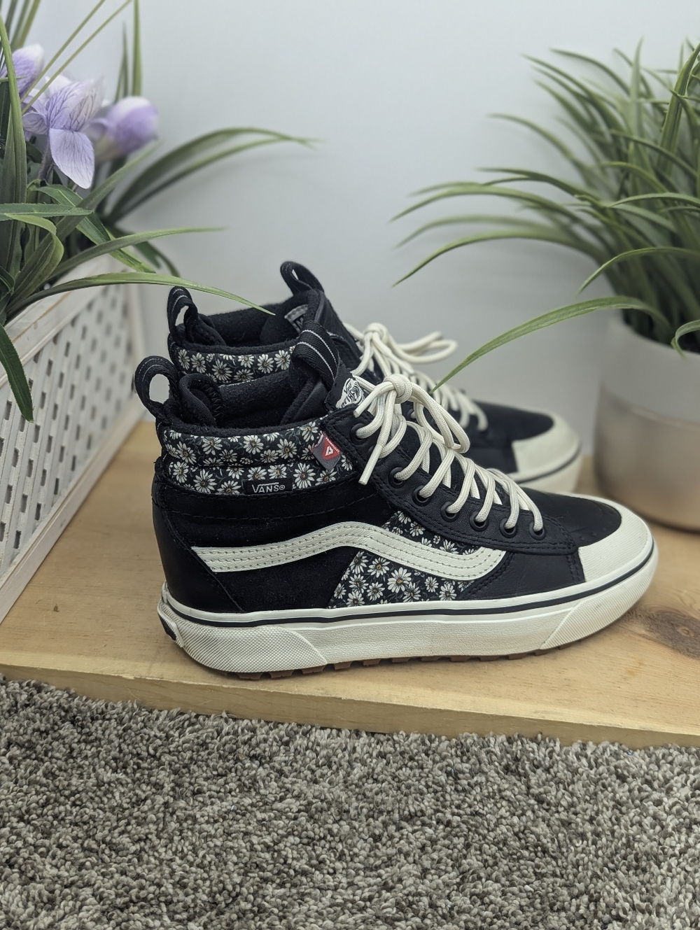 VANS SK-8 Hi MTE-2 Black Floral Boot Casual Leather Women Size 6.5 Skate - Picture 3 of 9
